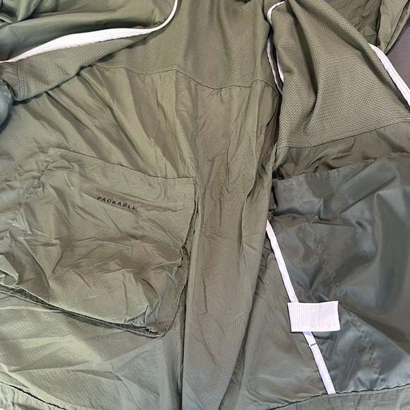 Men’s lightweight wind breaker - Picture 3 of 3